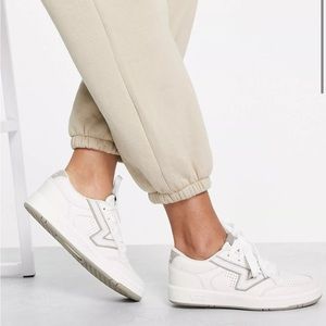 Vans Lowland Sneakers
